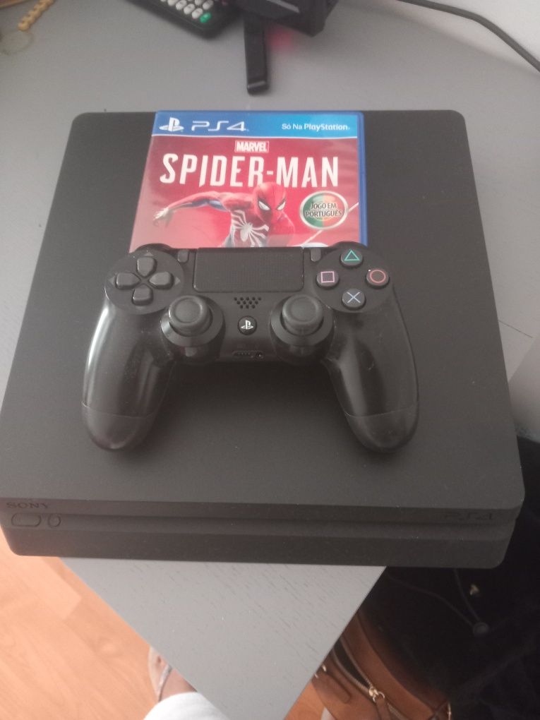 PS4 - Consola PlayStation 4 Slim 500 GB Black com Jogo Spider-Man