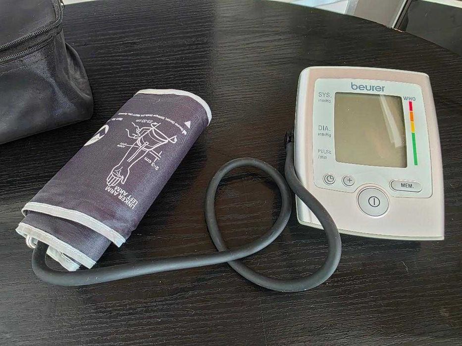 Duży ciśnieniomierz elektroniczny marki Beurer BM35 - posiada duży ekran odczytu i ma łatwą obsługę!