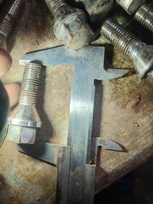 Болти під титани Ланос ,сенс