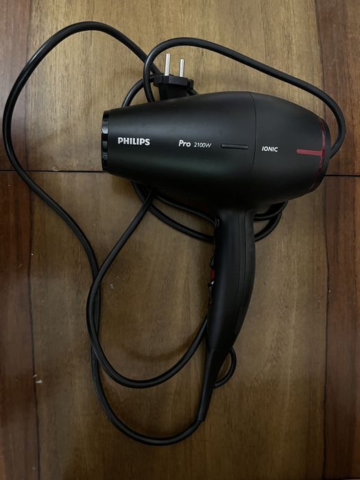 В продаже Фен Philips