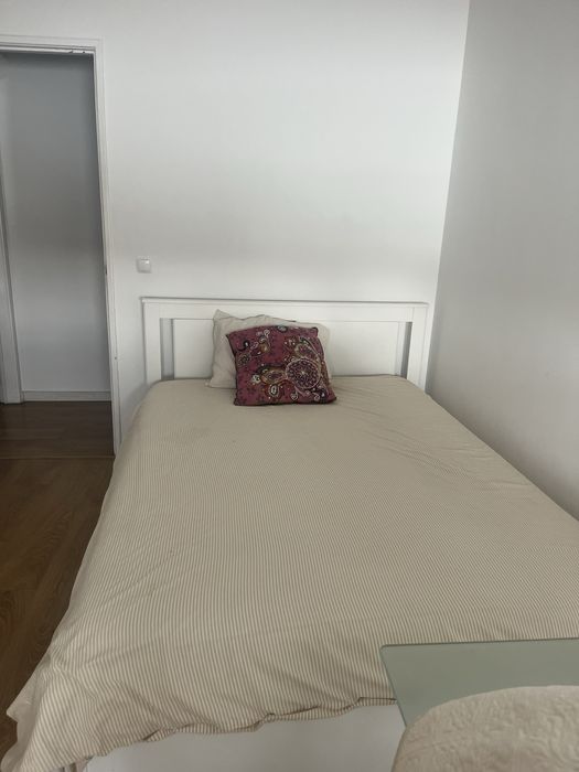 Cama Ikea. como nova