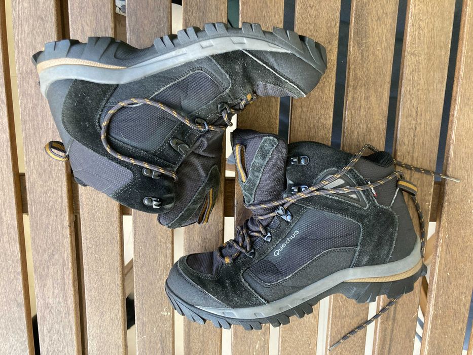 Botas de caminhada, tamanho 41, como novas