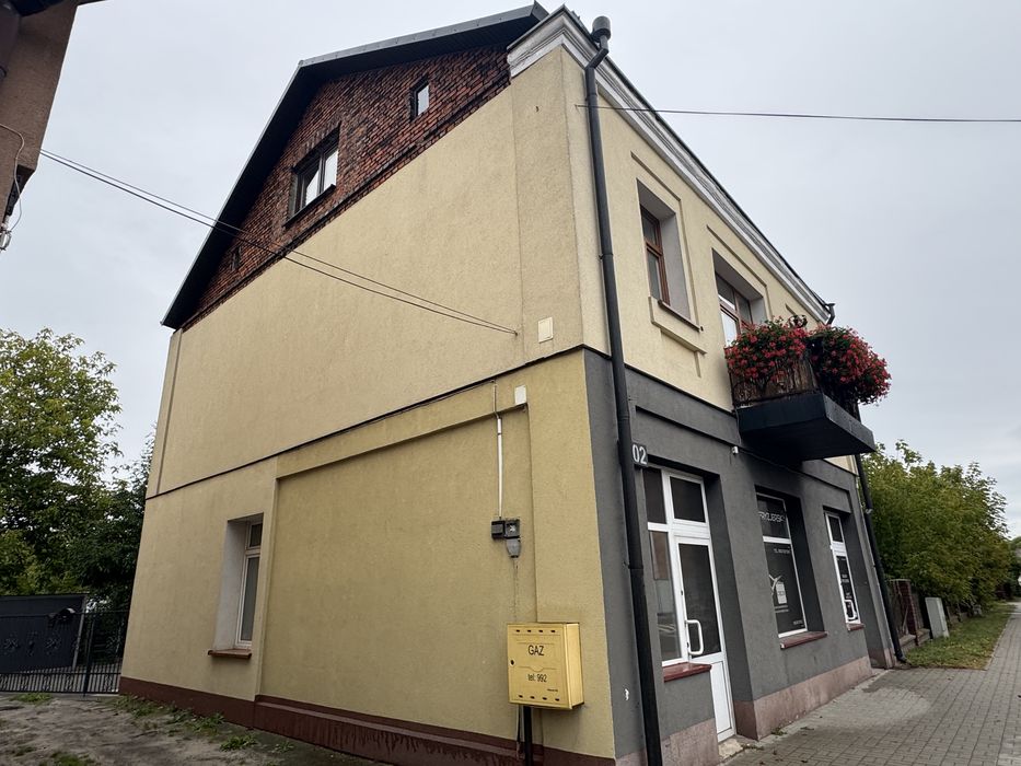 Kawalerka 30m2/kamienica bezczynszowa /pokój/kuchnia/komórka/stan surowy.