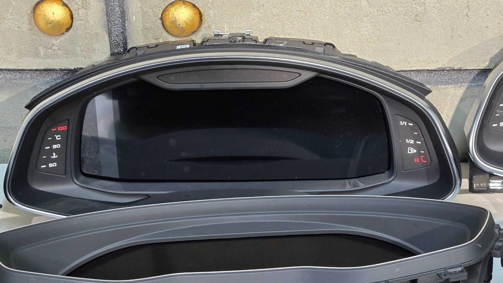 Панель приладів щиток виртуалка  Audi Q5 / A4 / A5 Virtual Cockpit (Єв