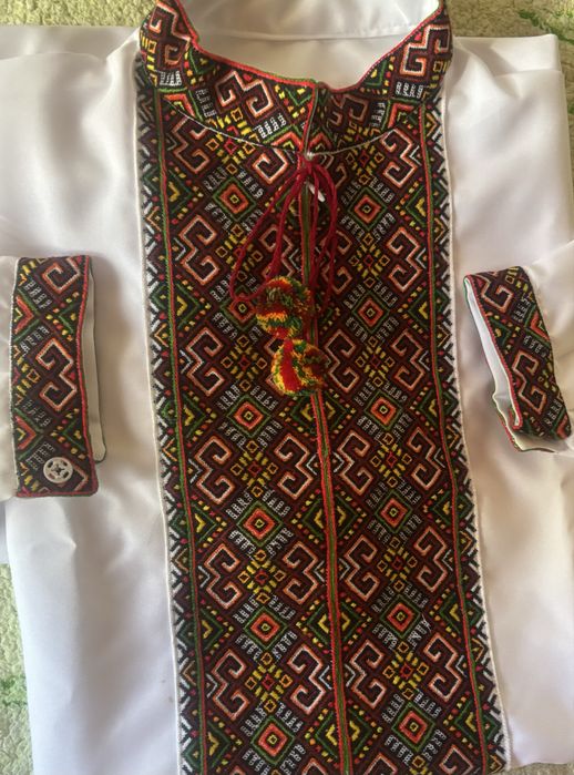 Продам вишиванка чоловіча ,4700