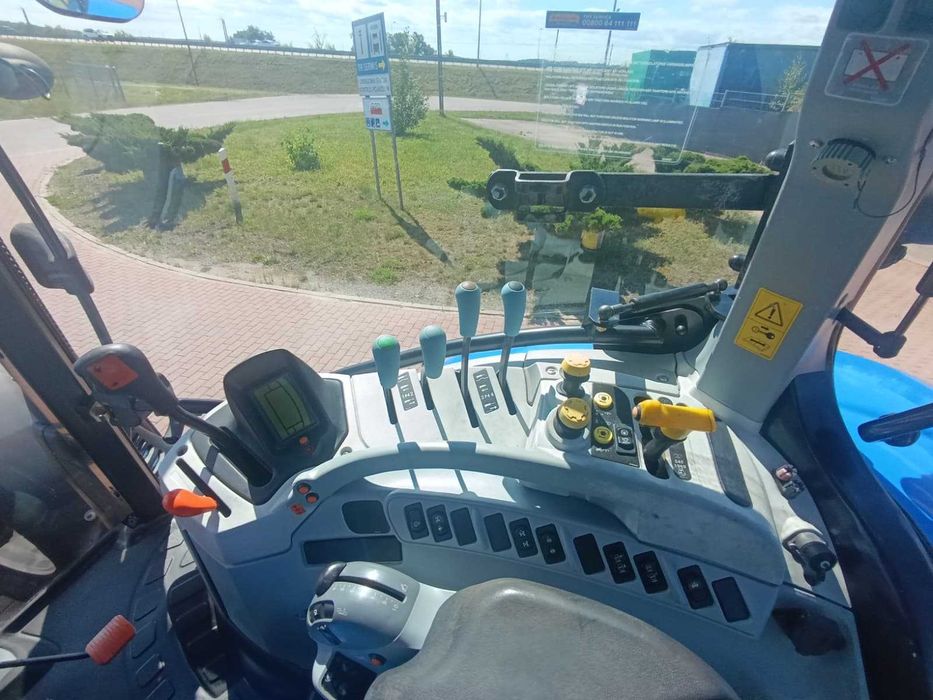 New Holland t6.175