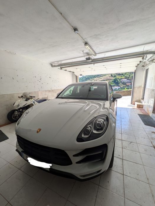 Porsche Macan Turbo
