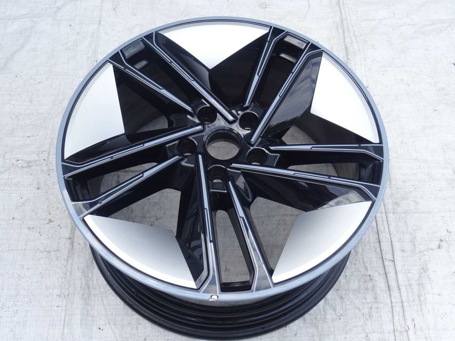 felga aluminiowa przód audi e-tron gt rs 21 4j3,601025ac 4j3,601025l