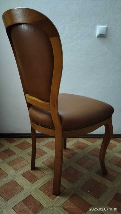 Mesa de sala de jantar com 6 cadeiras