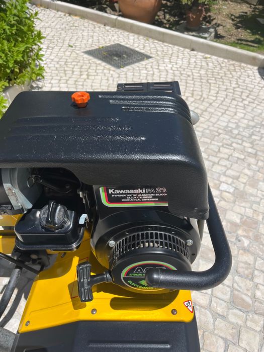 Motoenxada Kawasaki FA210