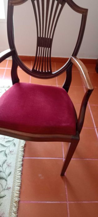 Mesa de sala de jantar - Pé de galo