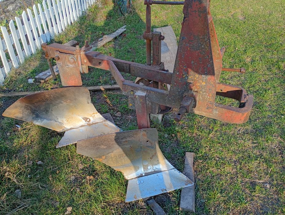 Продам плуг 2 по 25 см