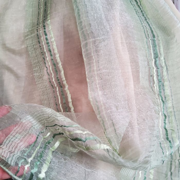 Тюль жатий, в полоску світло салатовий колір 5м-весь кусок  300грн