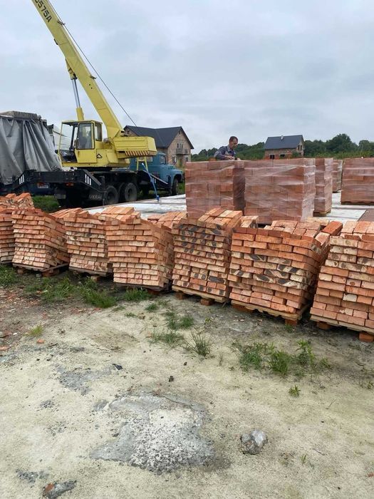 Цегла Рядова М-100 (7.00 грн) та Подвійна 2NF (13.80). З Доставкою!