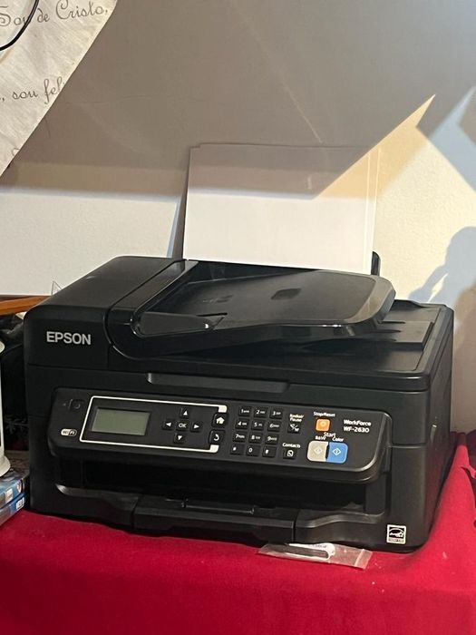 Benq computer with ASUS tower and ASUS keyboard64550275586946122