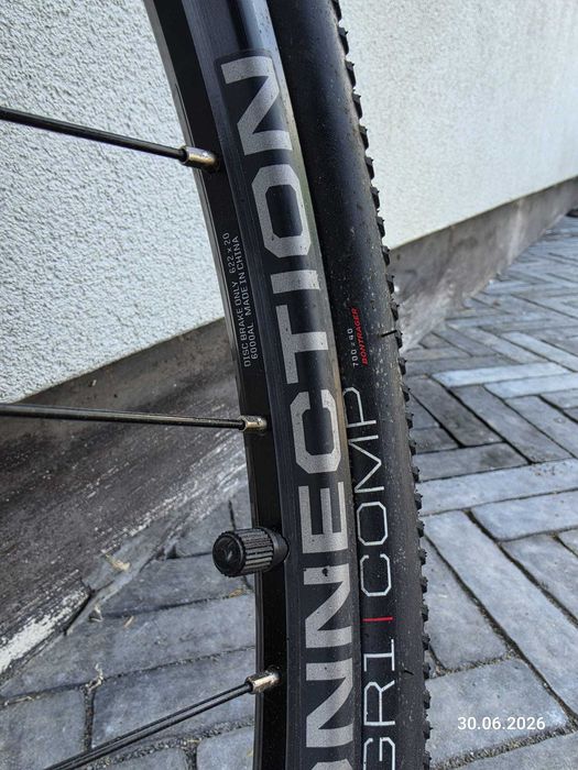 Bontrager Connection koło rowerowe + opona GR1 Comp + kaseta Shimano