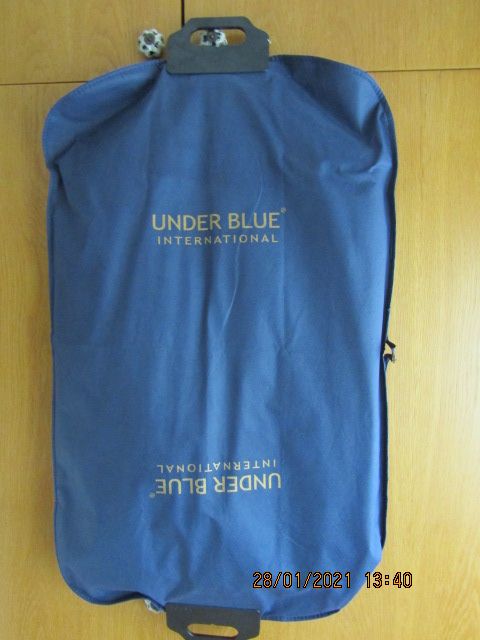 Fato Castanho Under Blue