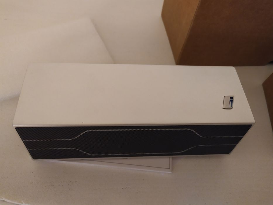 Original BMW i Bluetooth Speaker, novo!