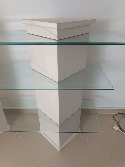 Estante Pedra c/ 3 prateleiras vidro biselado