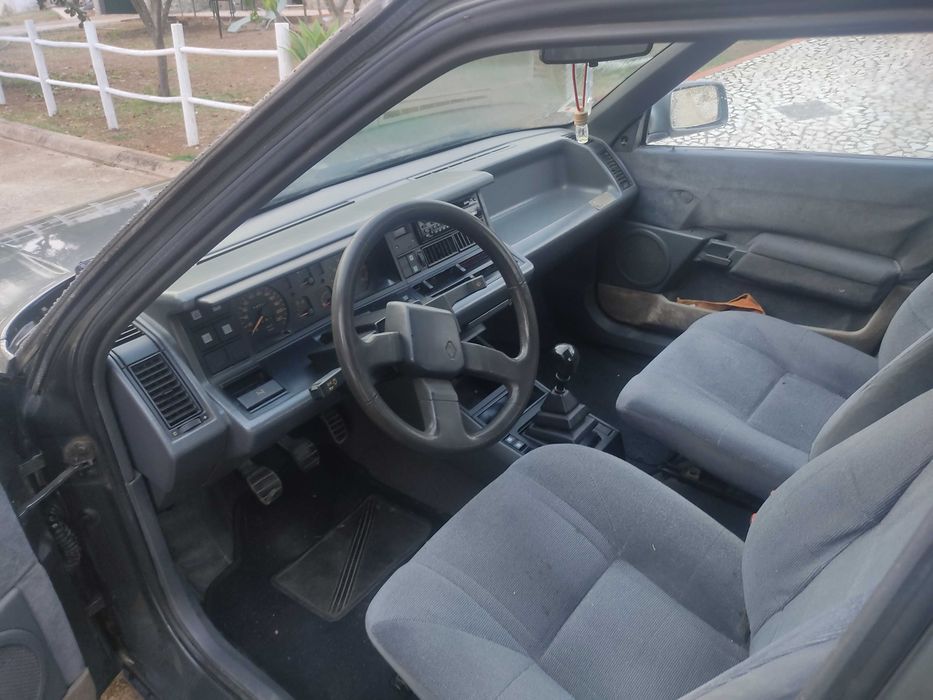 Vende-se Renault 21 -1989