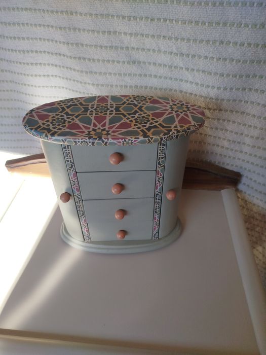 Organizador de jóias restaurado