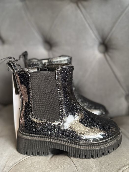 Ботінки нові 25 розмір