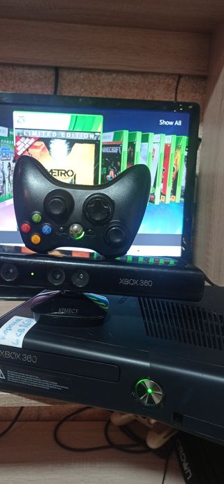 Xbox 360 Slim. Aurora, Kinekt.250gb