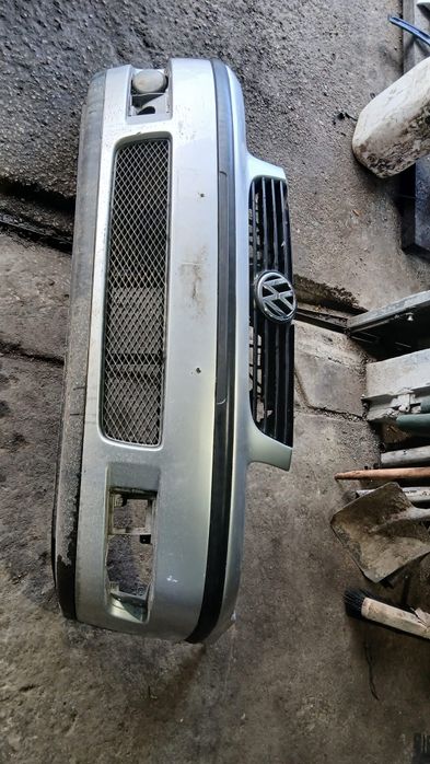 Para-choques da frente VOLKSWAGEN Polo 1.4 TDI