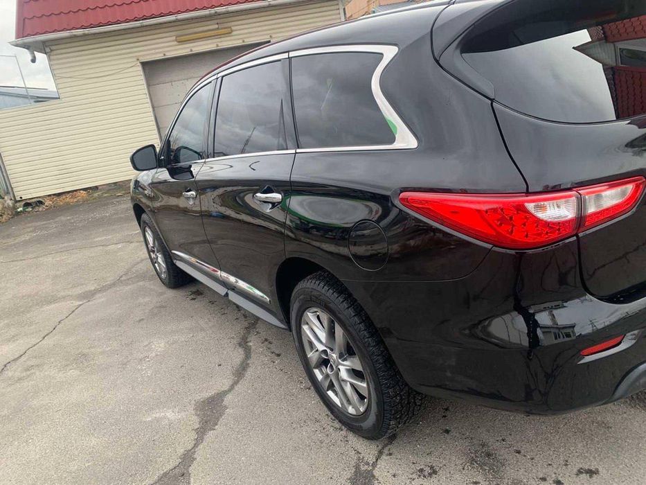 Продам сімейний  Infiniti QX60
