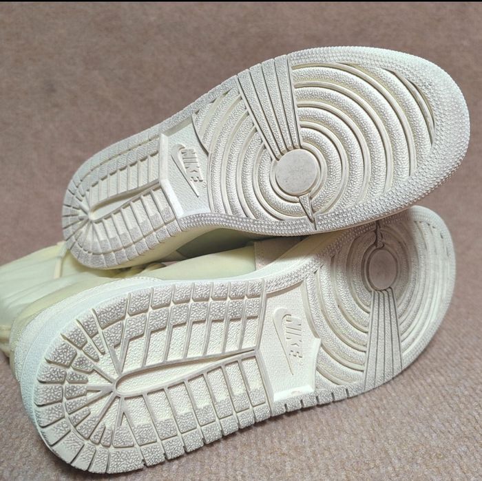 Nike Wmns Air Jordan 1 Explorer XX – Amarelo Fluorescente | 38.5