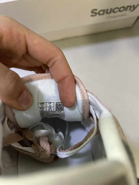 Saycony Shadow original нові оригінальні кросівки діночі чоловічі сауконі в коробці