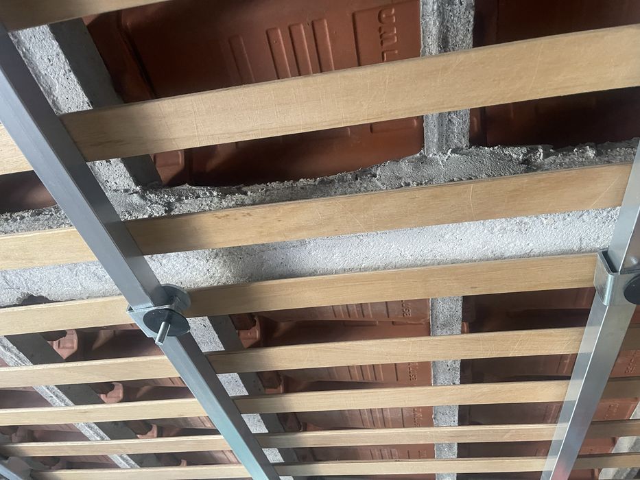 Urgente!!! Vendo colchão ortopédico + estrado em bom estado