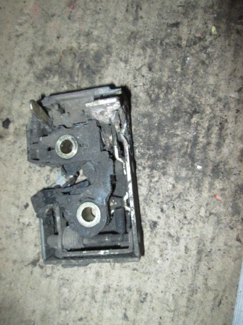 Fechadura / fecho porta trás esquerdo VOLKSWAGEN Passat (3A2, 35I)