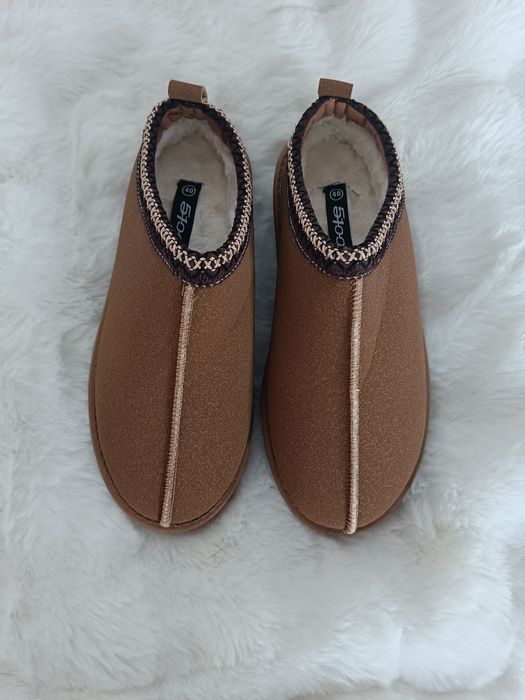 Buty ciepłe zimowe kapcie z futerkiem