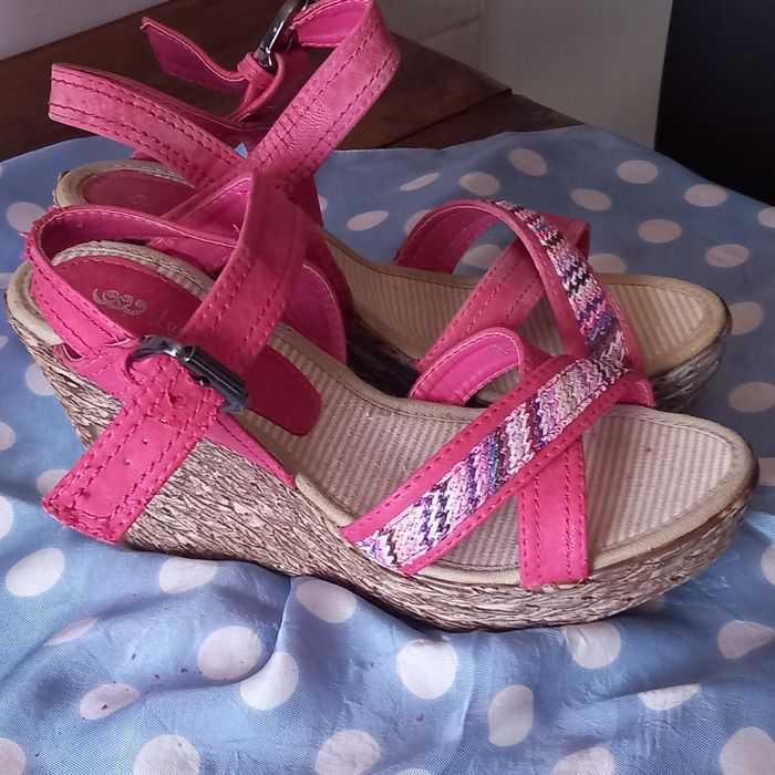 Sandalias com pouco uso