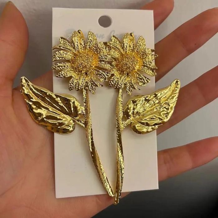 Серьги, серёжки цветок,цветочки,цветы,золотые серёжки гвоздики