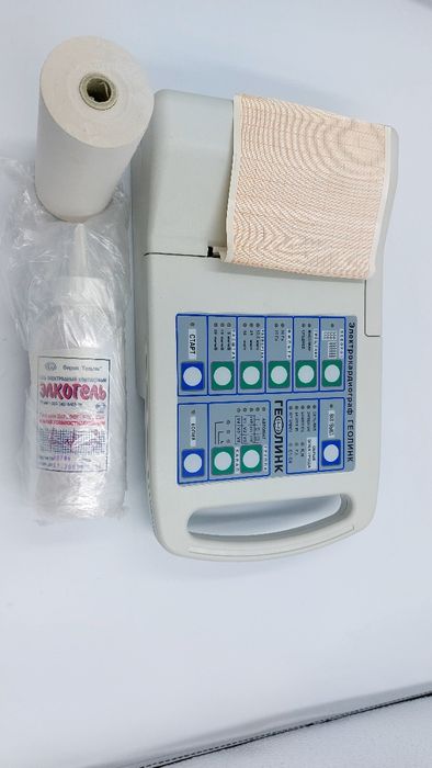 Електрокардіограф новий, в кейсі.