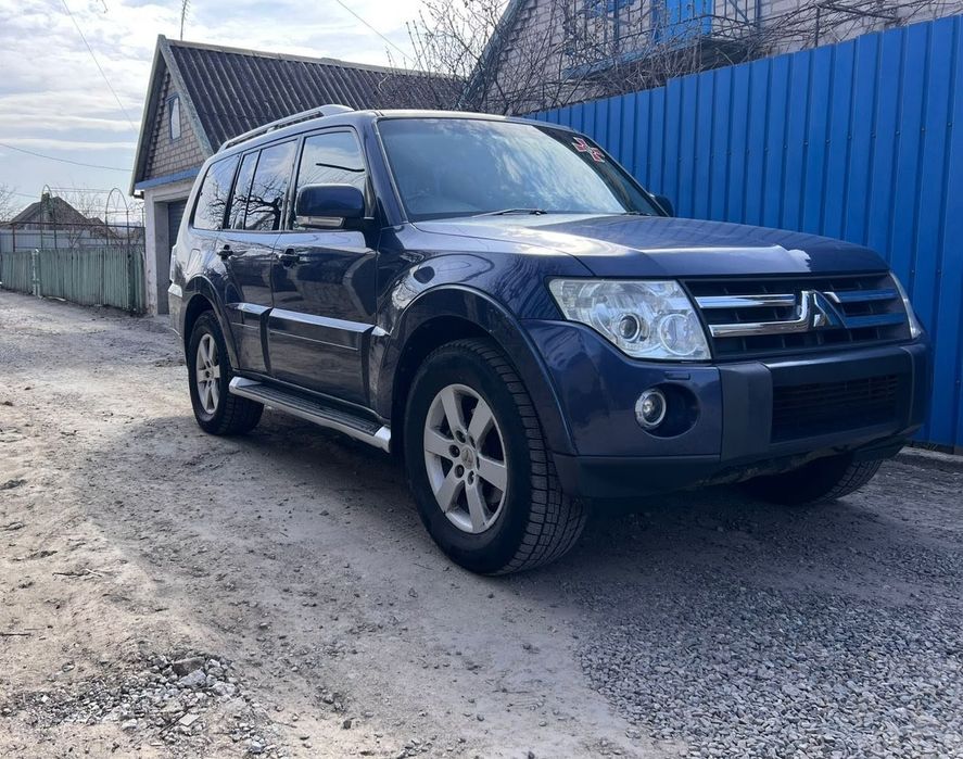 Mitsubishi Pajero Wagon 4