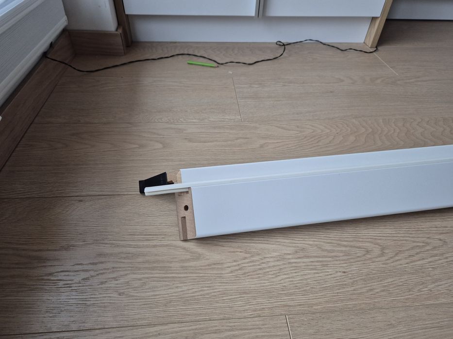 Ościeżnica regulowana górna biała 80 - 100 Artens