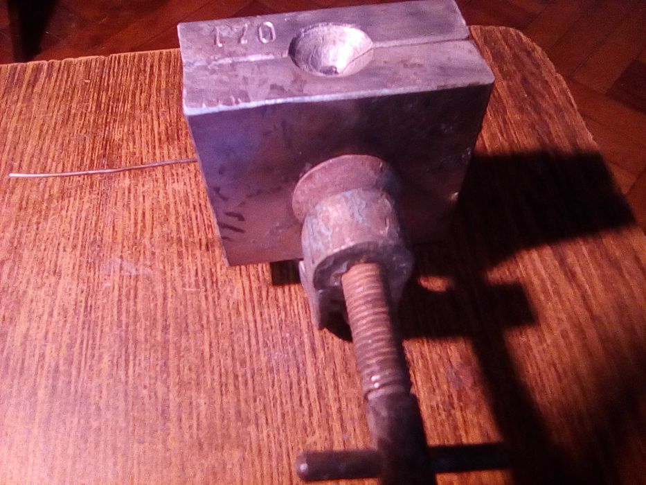 Форма для литья грузил , 170 гр .