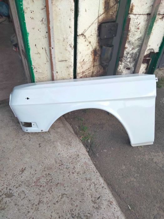 Крило для Волга 24