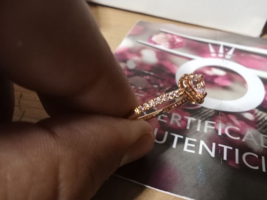 Anel Sparkling Elevated Heart