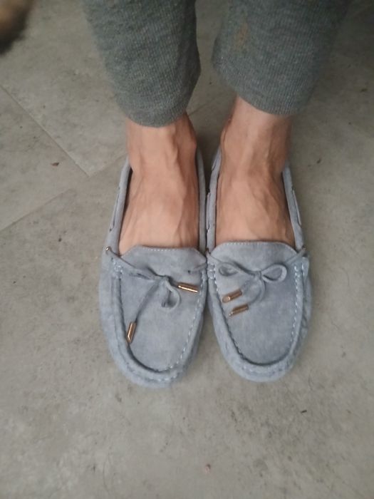 Mokasyny zamszowe błękitne z kokardą r.37 bdb