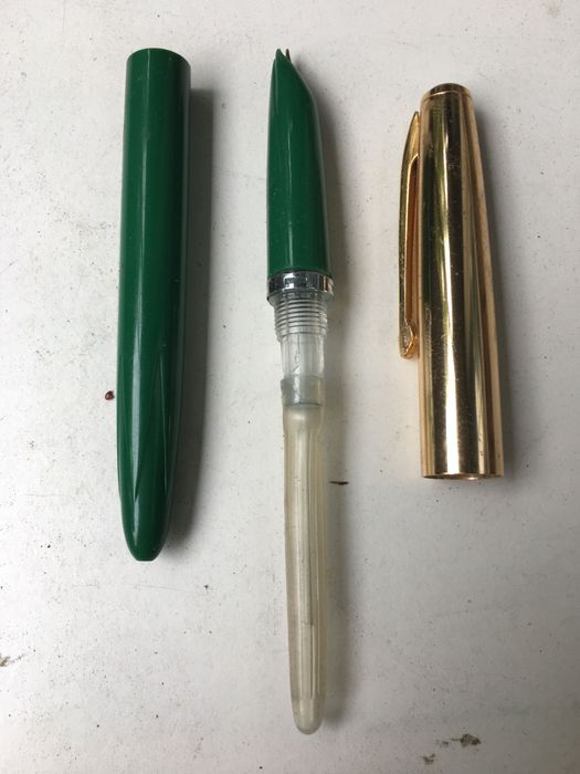 Авторучка с пером для чернил