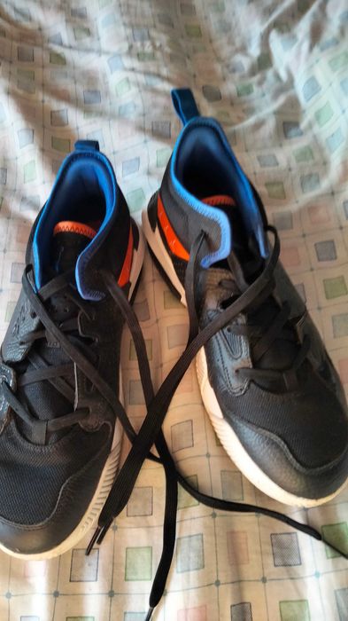2 pares de sapatos número 43/44 novos