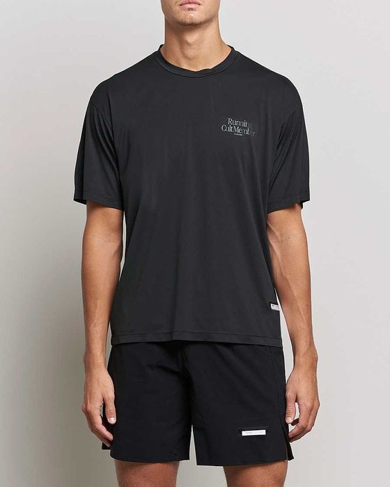 Футболка Satisfy AuraLite Running Cult Member T-Shirt Black: 3 290