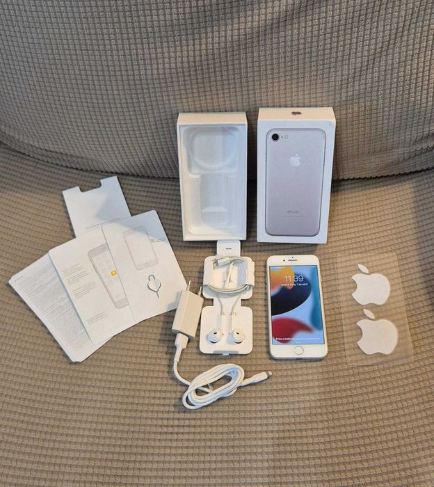 Telemóvel iPhone 7 – Silver - muito estimado