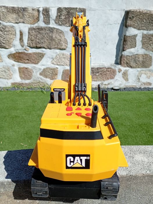 Escavadora CAT Caterpillar