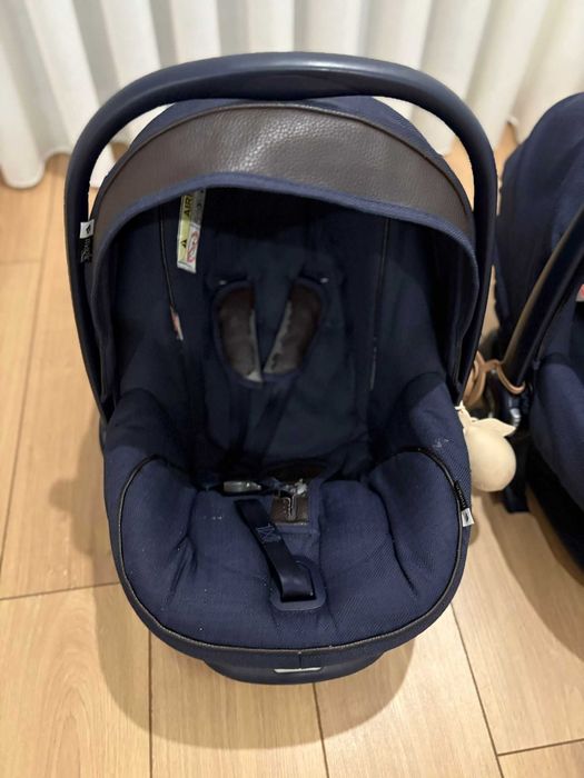 Carrinho de bebé duplo (gêmeos) e baby coques