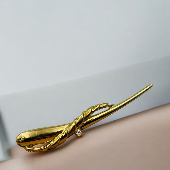 Broszka Złota 333/8k 3.75g